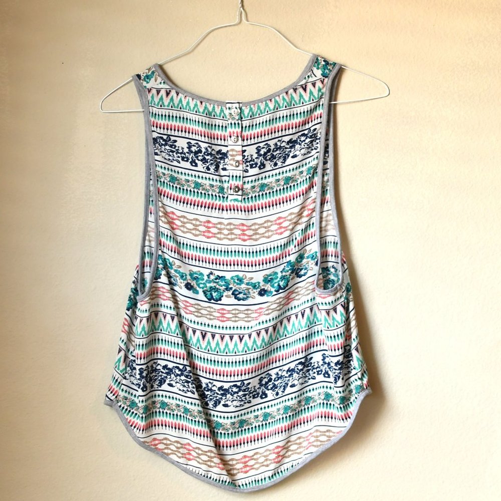 Rewind Patterned Muscle Tee - Picture 2 of 6